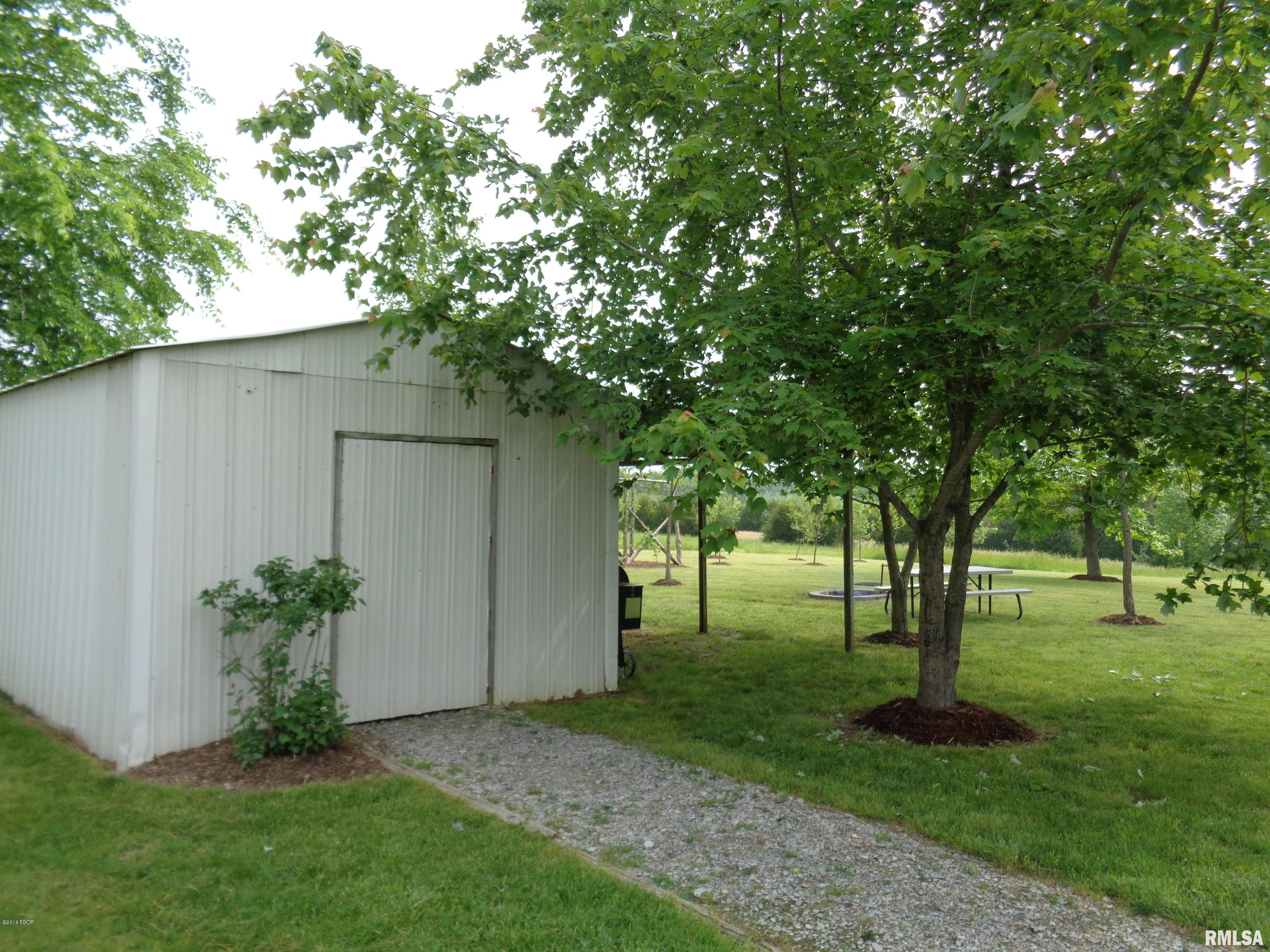 2100 Old Town Road Stonefort, IL 62987 - Photo 10 of 33 Gallery Image 10