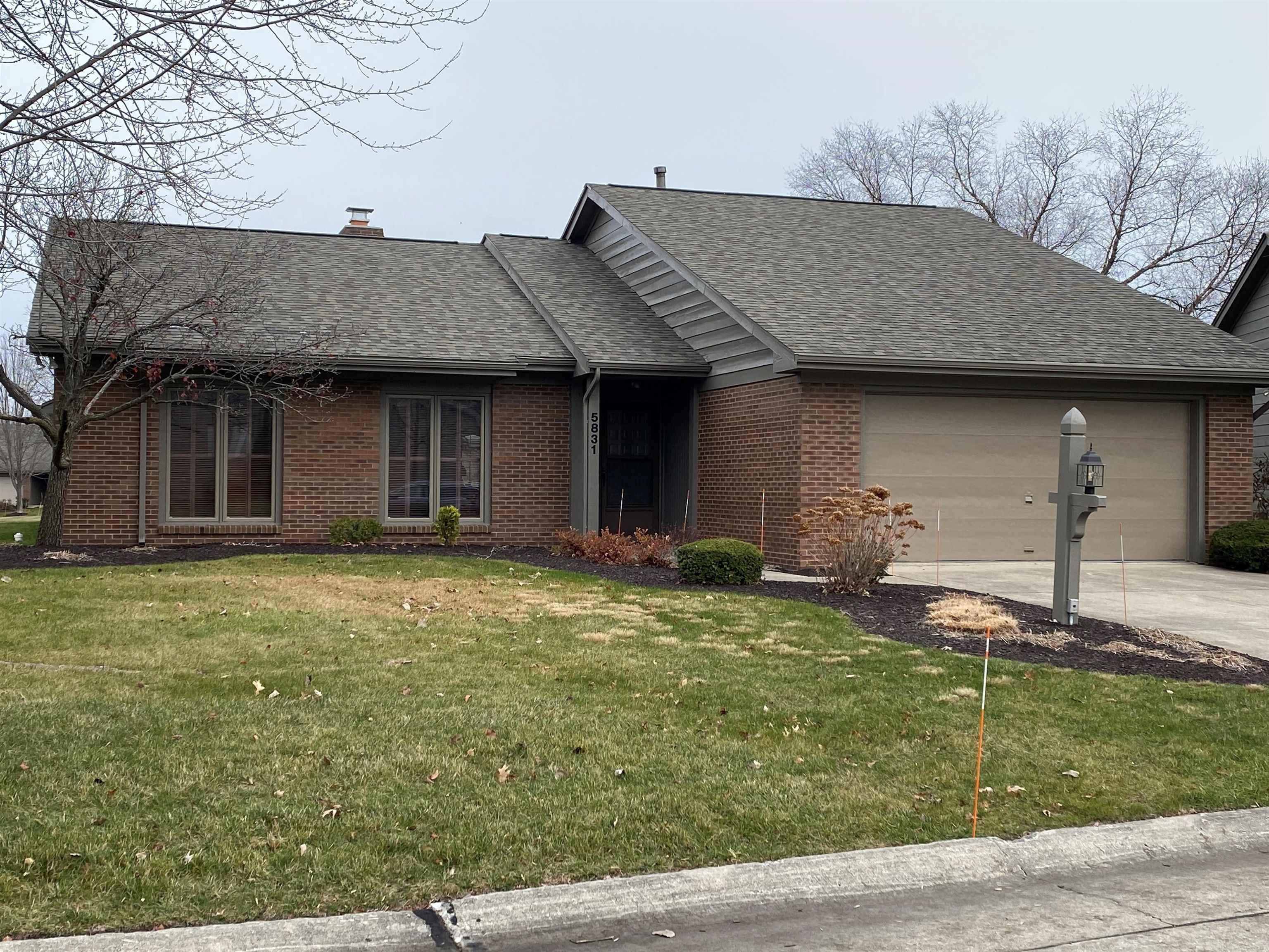 5831 North St Thomas Point, Fort Wayne, IN 46815 Compass