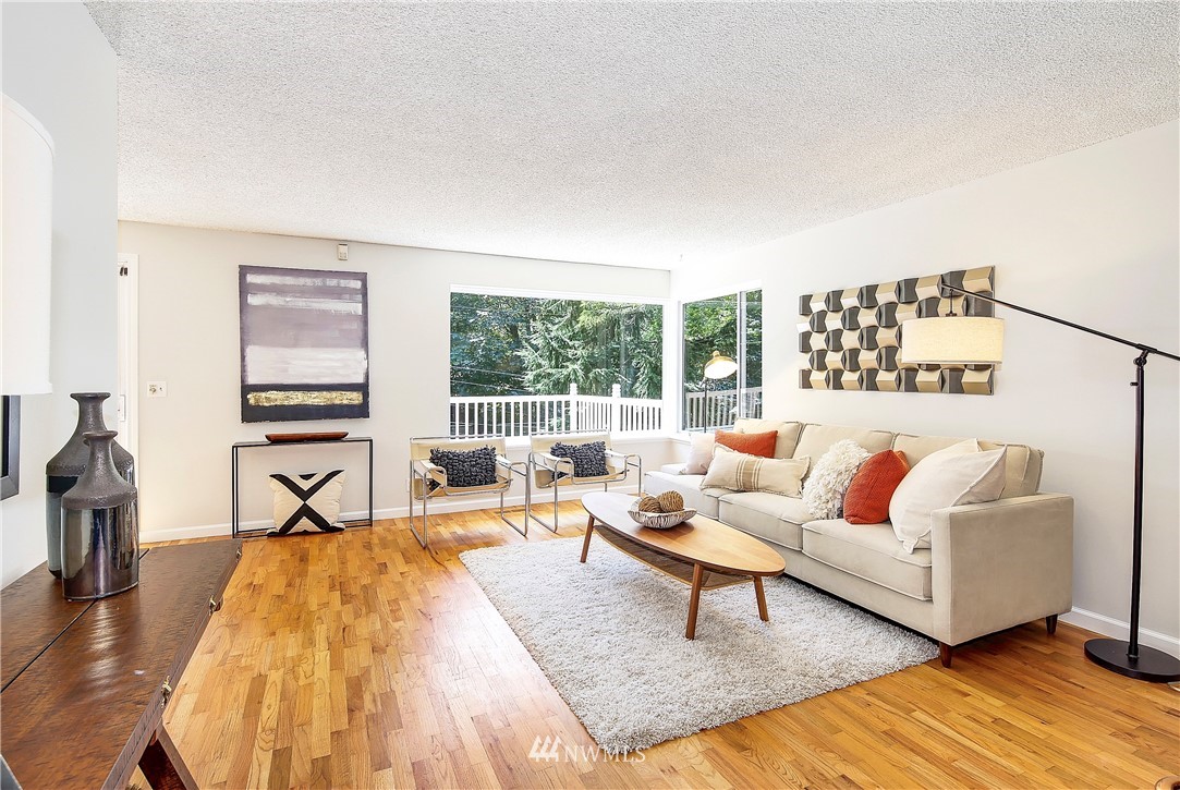 7428 Gatewood Road Southwest Seattle, WA 98136 - Photo 3 of 25 Gallery Image 3