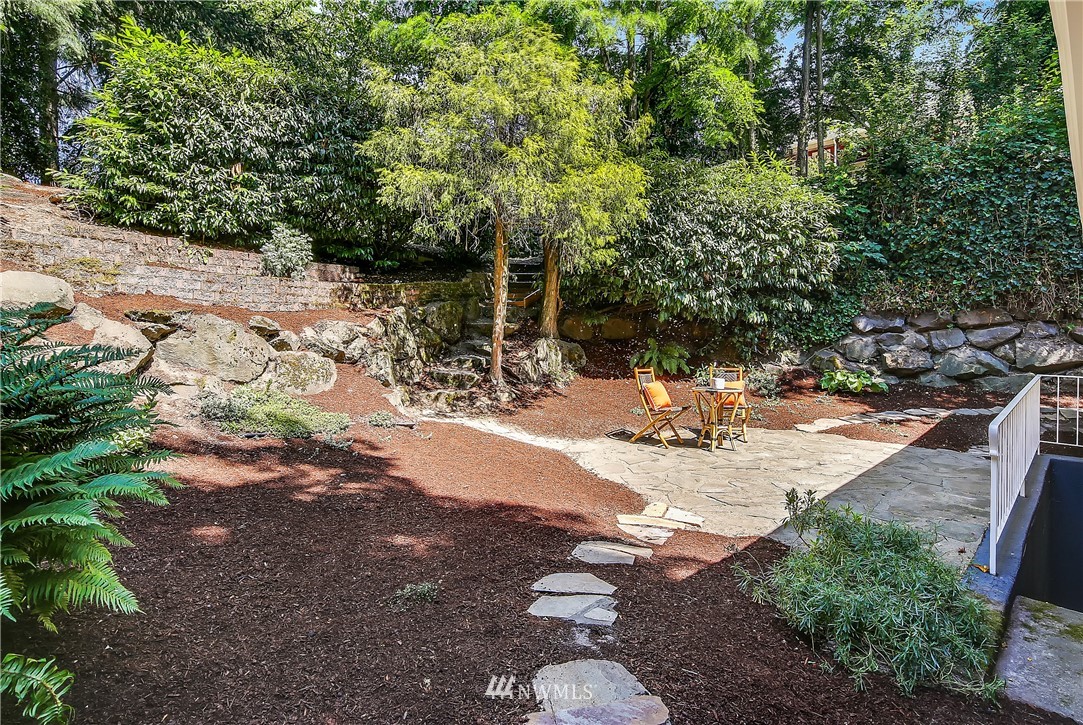 7428 Gatewood Road Southwest Seattle, WA 98136 - Photo 22 of 25 Gallery Image 22