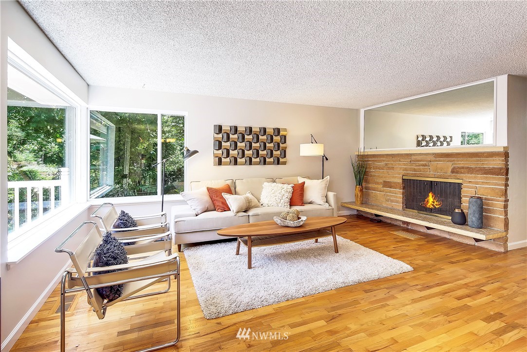 7428 Gatewood Road Southwest Seattle, WA 98136 - Photo 4 of 25 Gallery Image 4