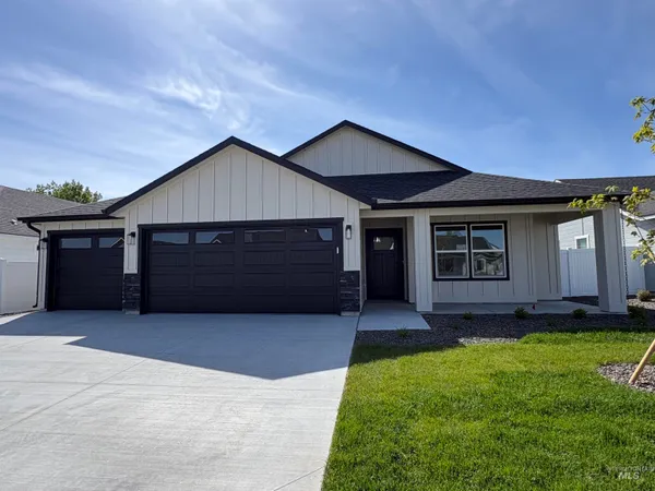 $374,999 | 321 North 11th Street, Parma, ID 83660