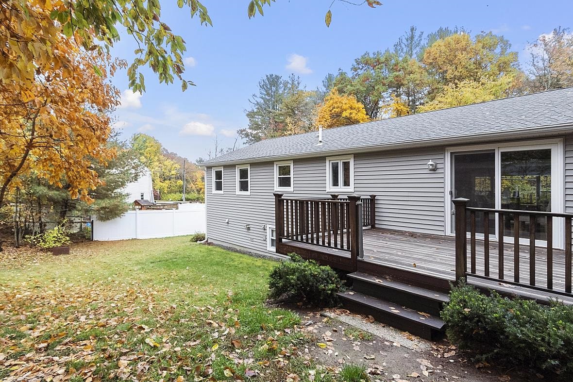 131 Conant Road Nashua, NH 03062 - Photo 34 of 40