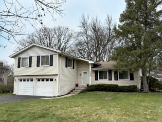 337 Carriage Hill Road Naperville, IL 60565 - Photo 1 of 32 Gallery Image 1