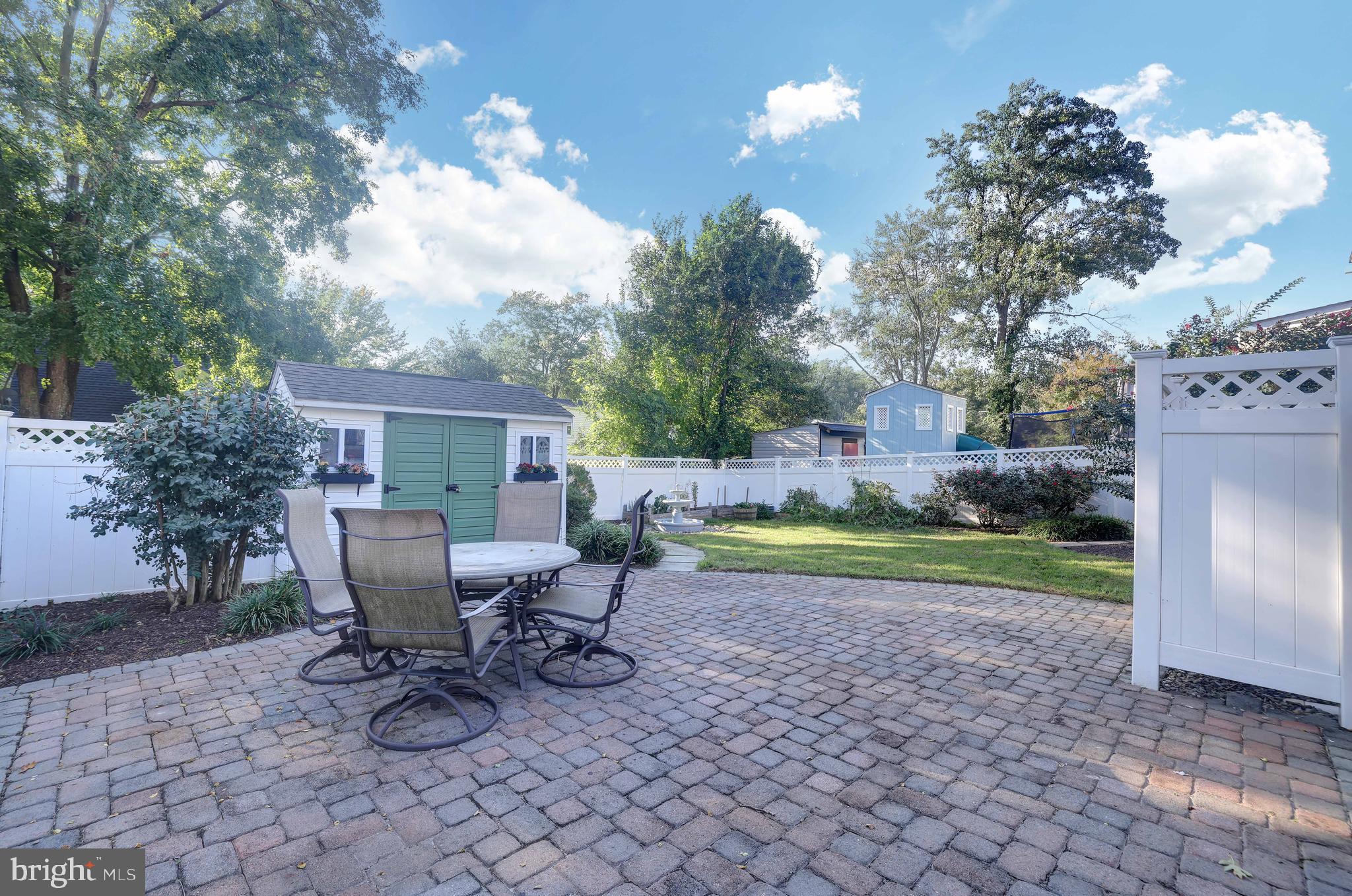 10700 Hayes Avenue Silver Spring, MD 20902 - Photo 34 of 38 Eating area, paved patio
