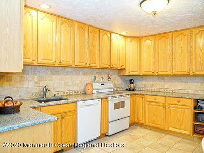 28 Rivers Edge Drive Little Silver, NJ 07739 - Photo 12 of 28 12