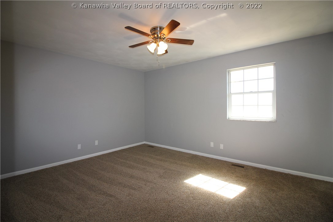 132 Rolling Acres Road Winfield, WV 25213 - Photo 12 of 26 Gallery Image 12