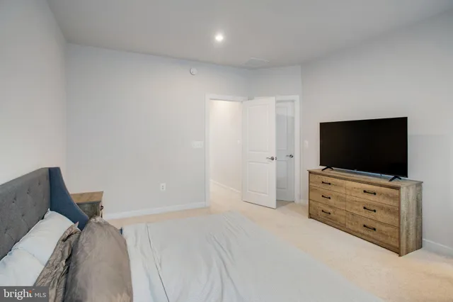 $629,900 | 18351 Moss Garden Road, Dumfries, VA 22026