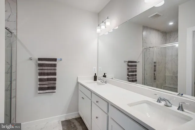 $629,900 | 18351 Moss Garden Road, Dumfries, VA 22026