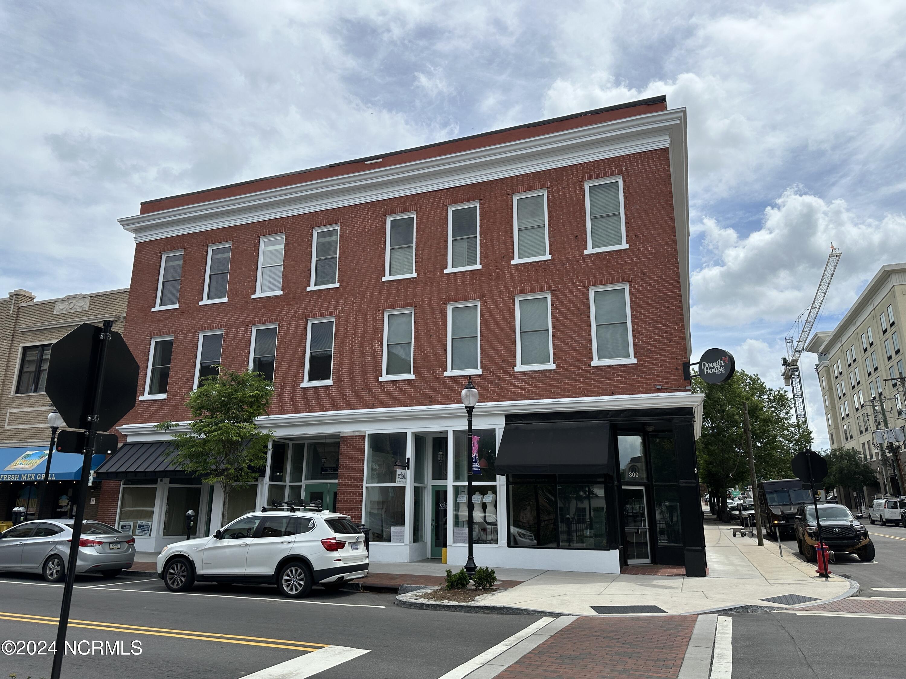 304 North Front St Unit E