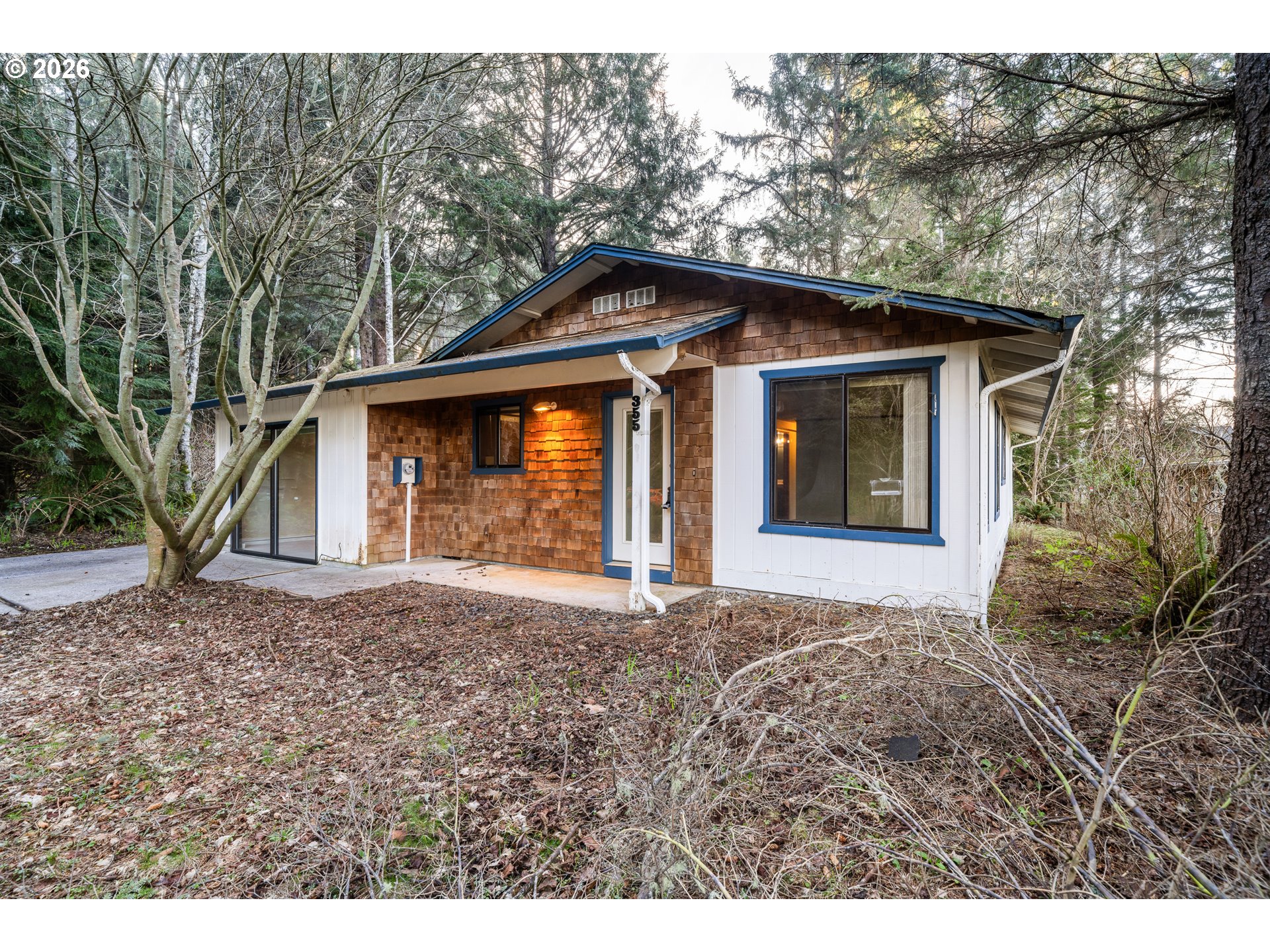 355 North Chinook Cannon Beach, OR 97110 - Photo 2 of 17