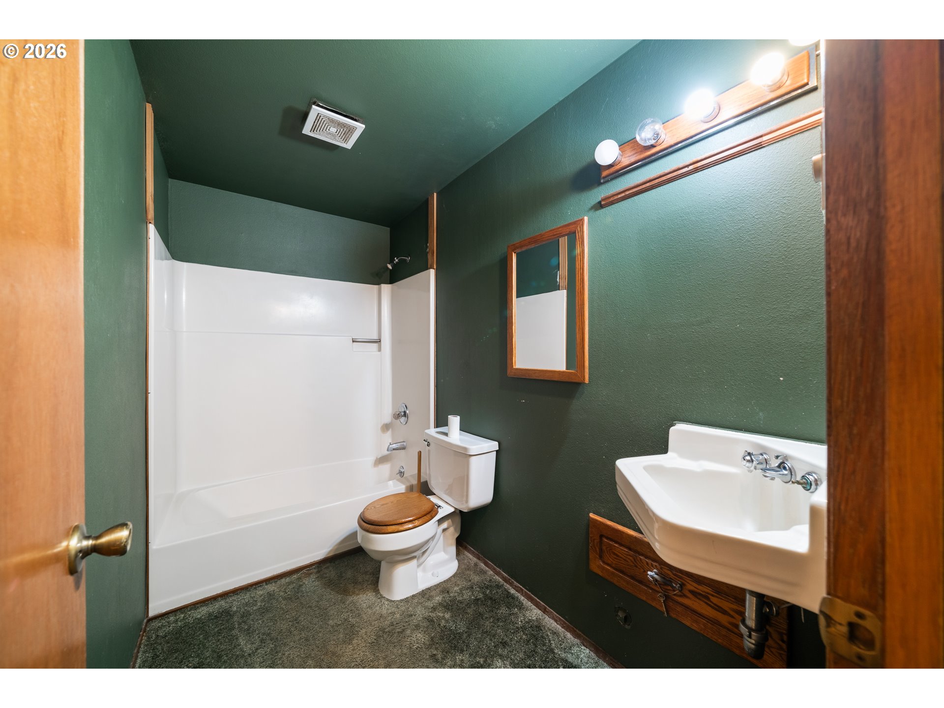 355 North Chinook Cannon Beach, OR 97110 - Photo 9 of 17