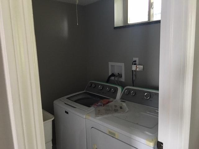 1875 Linton Street Pittsburgh, PA 15219 - Photo 11 of 12 Laundry