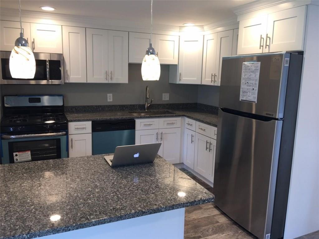 1875 Linton Street Pittsburgh, PA 15219 - Photo 7 of 12 Kitchen