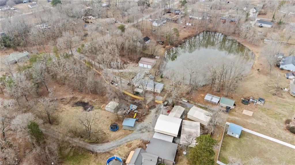 901 Decker Road Thomasville, NC 27360 - Photo 27 of 31