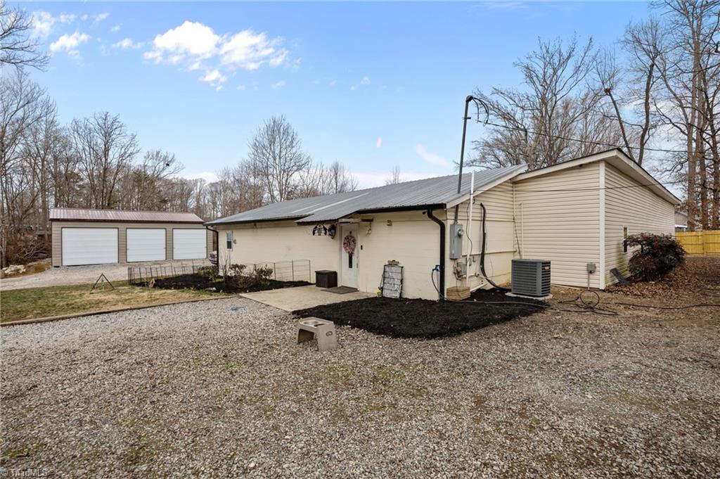 901 Decker Road Thomasville, NC 27360 - Photo 29 of 31