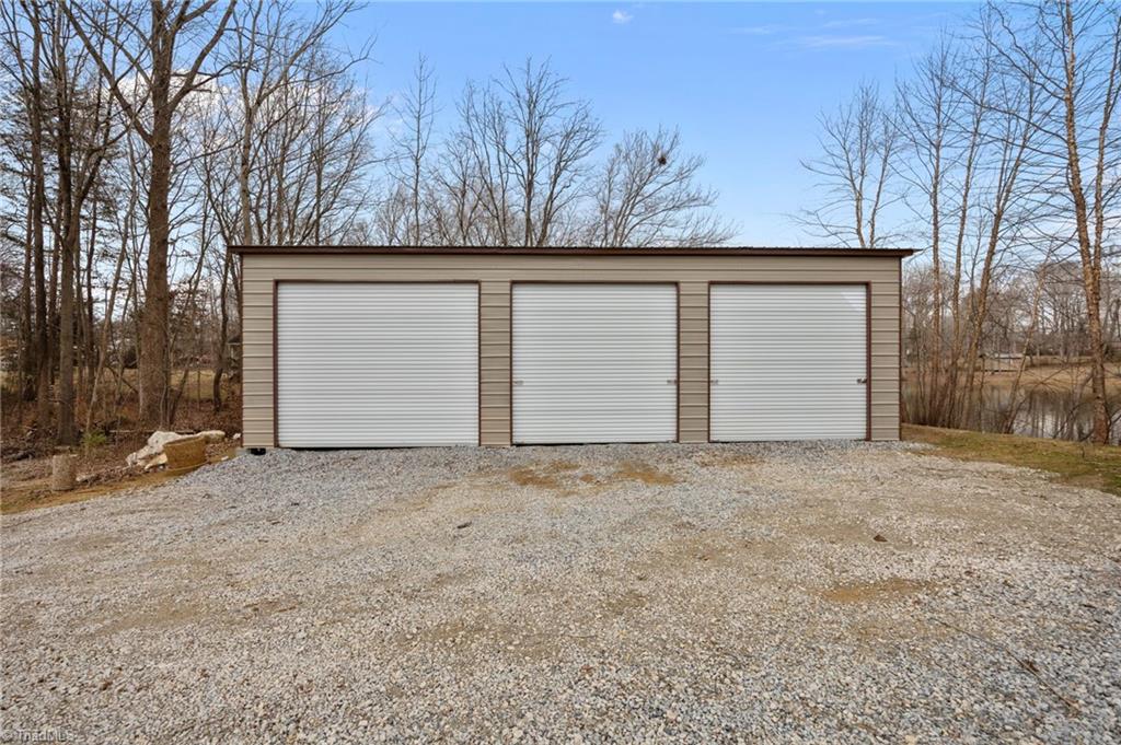 901 Decker Road Thomasville, NC 27360 - Photo 30 of 31