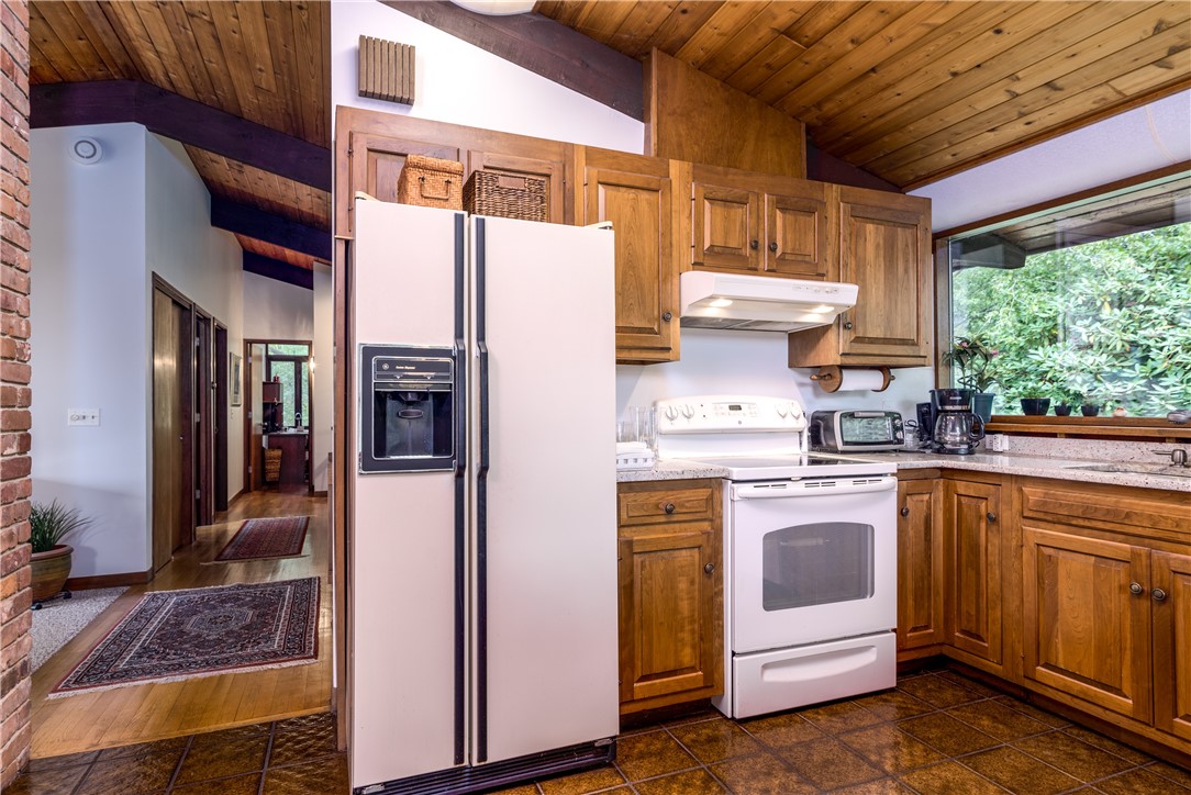 1950 Boston Neck Road North Kingstown, RI 02874 - Photo 18 of 42 Kitchen