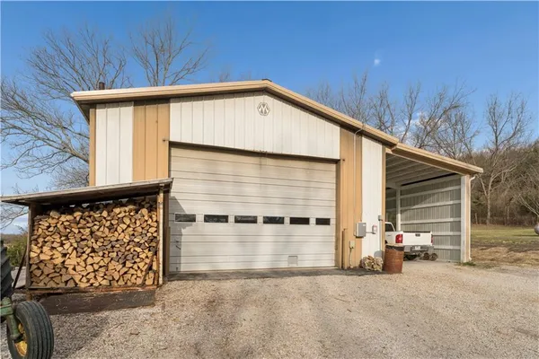 $285,000 | 13382 Northwest Oak Street, Amsterdam, MO 64723
