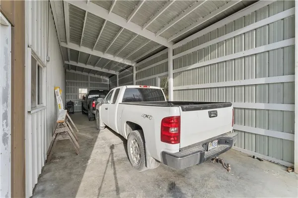 $285,000 | 13382 Northwest Oak Street, Amsterdam, MO 64723