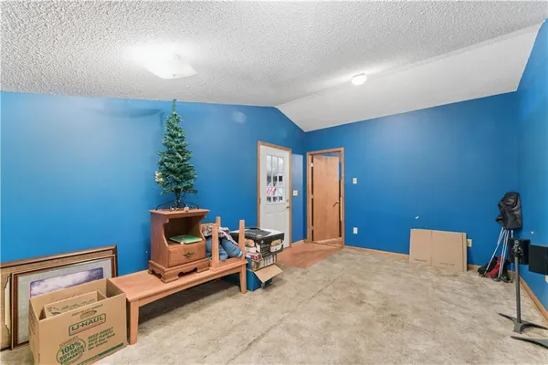 $285,000 | 13382 Northwest Oak Street, Amsterdam, MO 64723