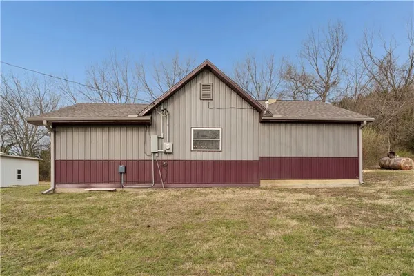 $285,000 | 13382 Northwest Oak Street, Amsterdam, MO 64723