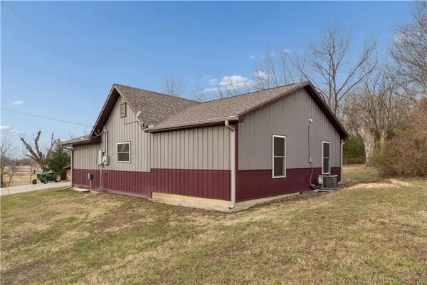 $285,000 | 13382 Northwest Oak Street, Amsterdam, MO 64723