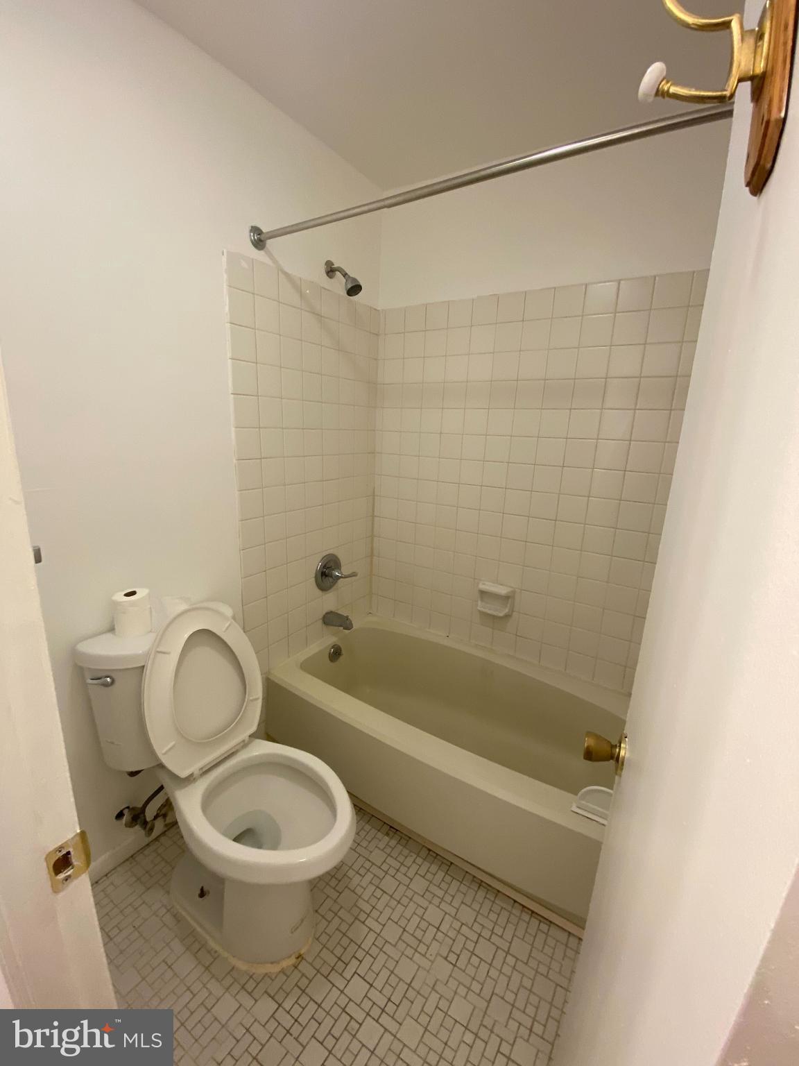 3928 Rolling Rd., Unit C4 Pikesville, MD 21208 - Photo 24 of 31