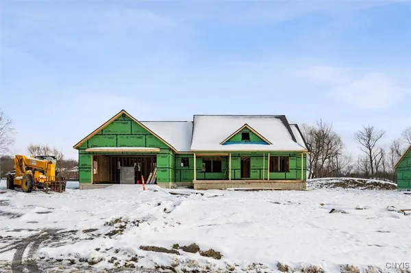 $615,000 | 104 Stonebrooke Drive, New Hartford, NY 13413