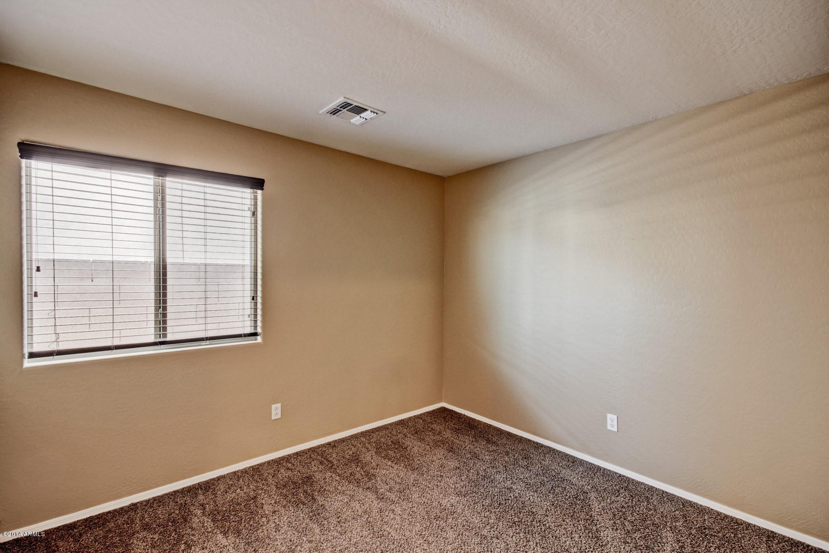 3634 West Vineyard Road Phoenix, AZ 85041 - Photo 29 of 32 Vineyard (30)