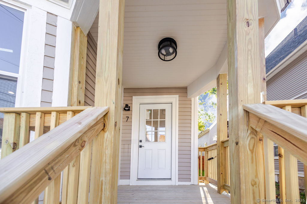 7 Florence Street Putnam, CT 06260 - Photo 9 of 38