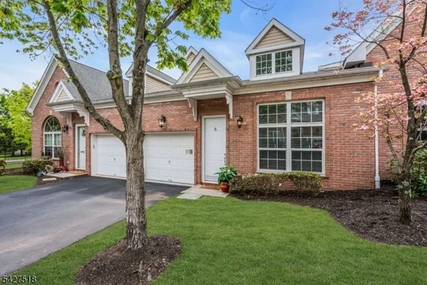 $470,000 | 6 William Martin Way, Flemington, NJ 08822