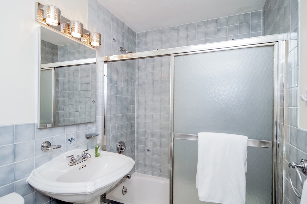 44 Hanson Road Newton, MA 02459 - Photo 19 of 21