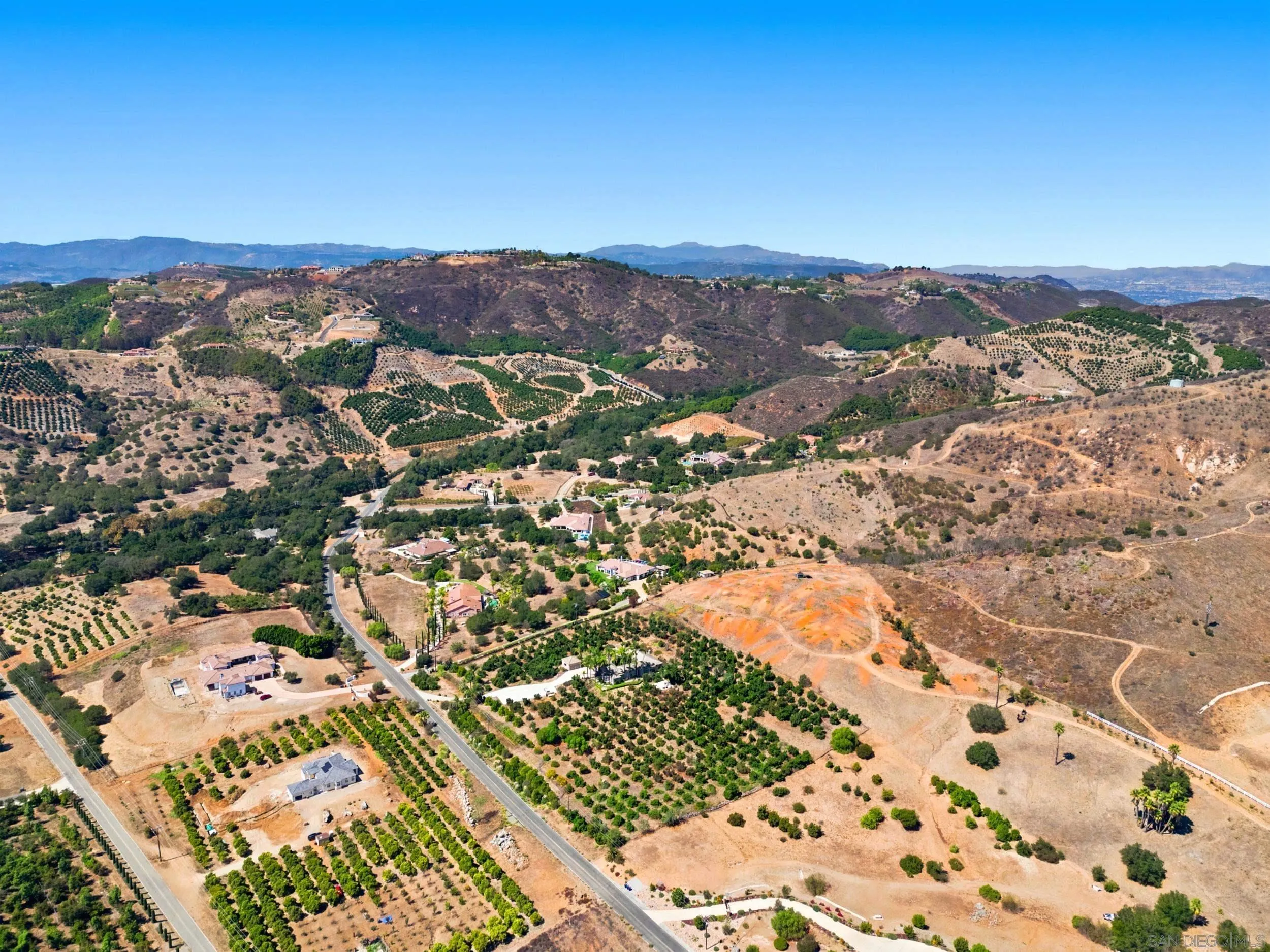 28560 Vía Santa Rosa Temecula, CA 92590 - Photo 63 of 69 Gallery Image 63