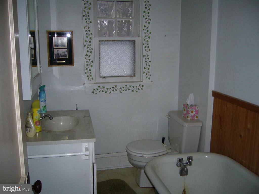 529 Front Street Lititz, PA 17543 - Photo 11 of 14