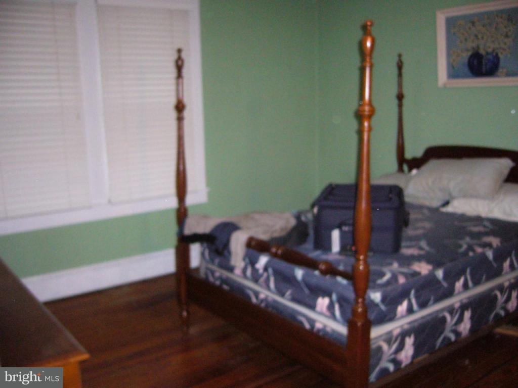 529 Front Street Lititz, PA 17543 - Photo 9 of 14