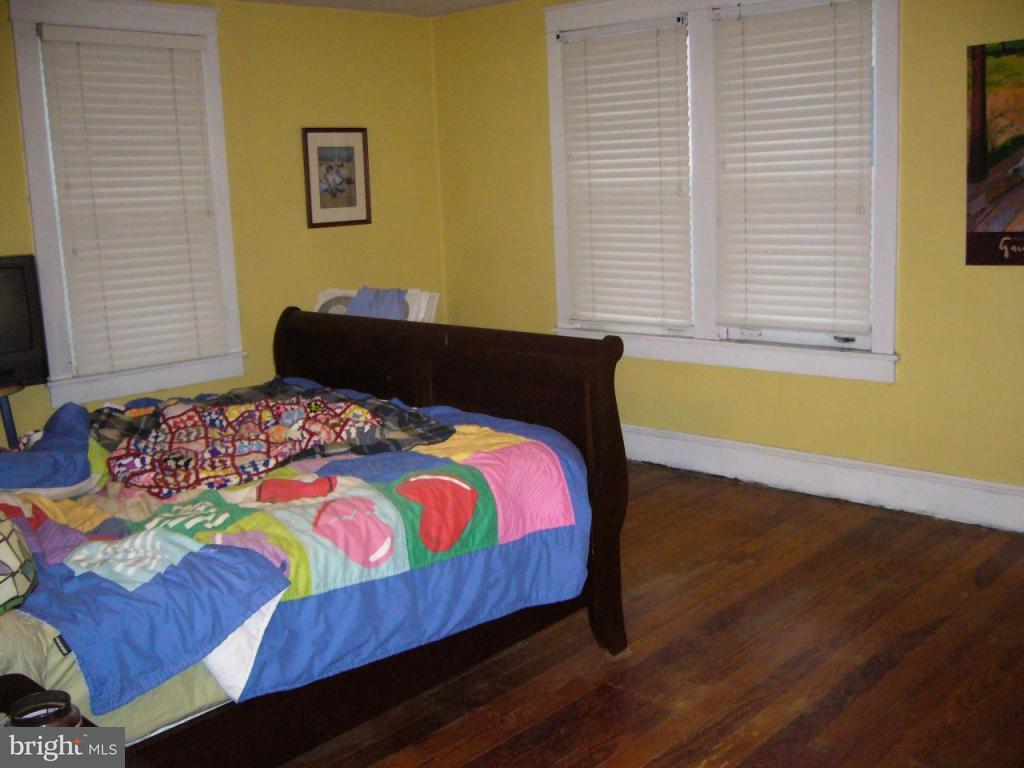 529 Front Street Lititz, PA 17543 - Photo 10 of 14