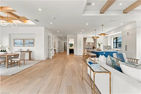 $2,999,000 | 2200 11th Street North, Naples, FL 34103