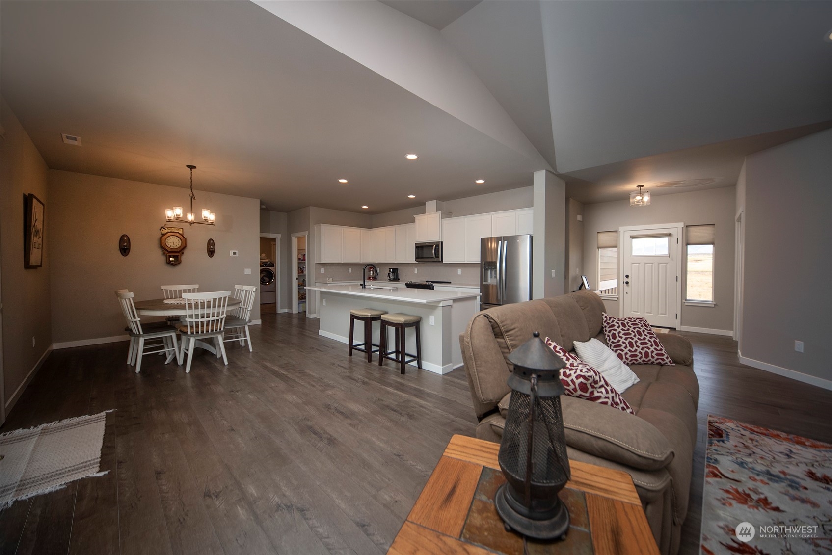 570 Green Canyon Road Ellensburg, WA 98926 - Photo 15 of 34 a room with furniture and wooden floor
