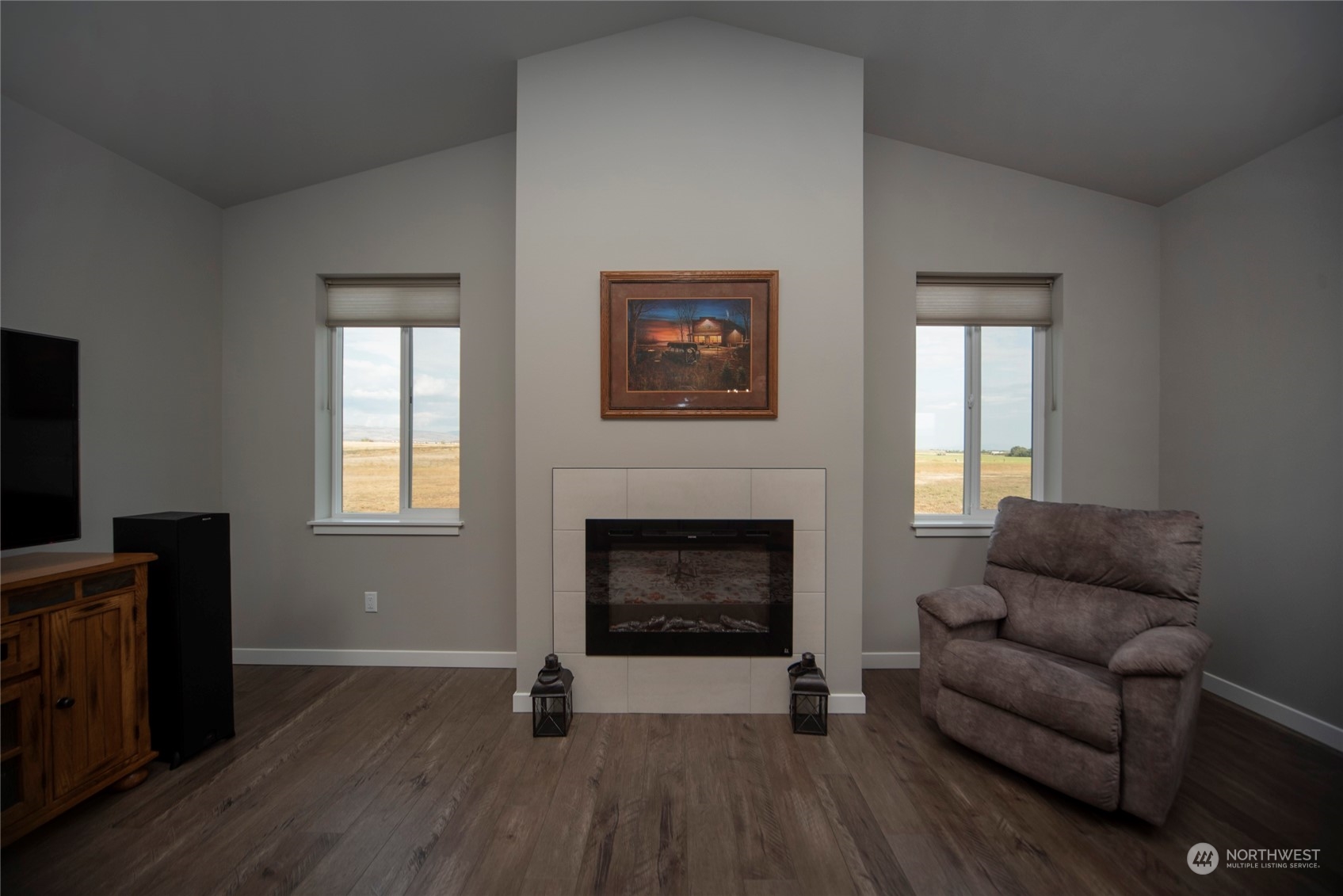 570 Green Canyon Road Ellensburg, WA 98926 - Photo 17 of 34 a living room with furniture and a fireplace