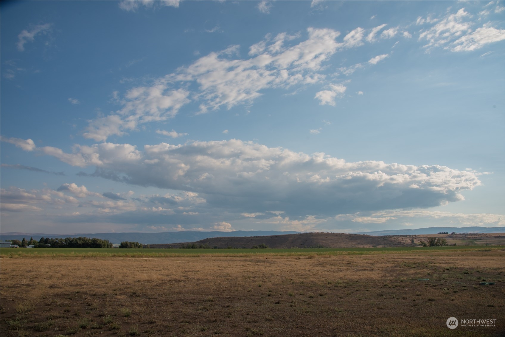 570 Green Canyon Road Ellensburg, WA 98926 - Photo 30 of 34 a view of an ocean and beach