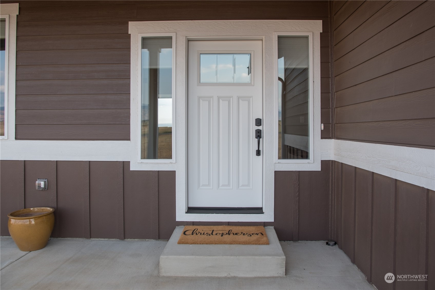 570 Green Canyon Road Ellensburg, WA 98926 - Photo 4 of 34 a view of front door of house