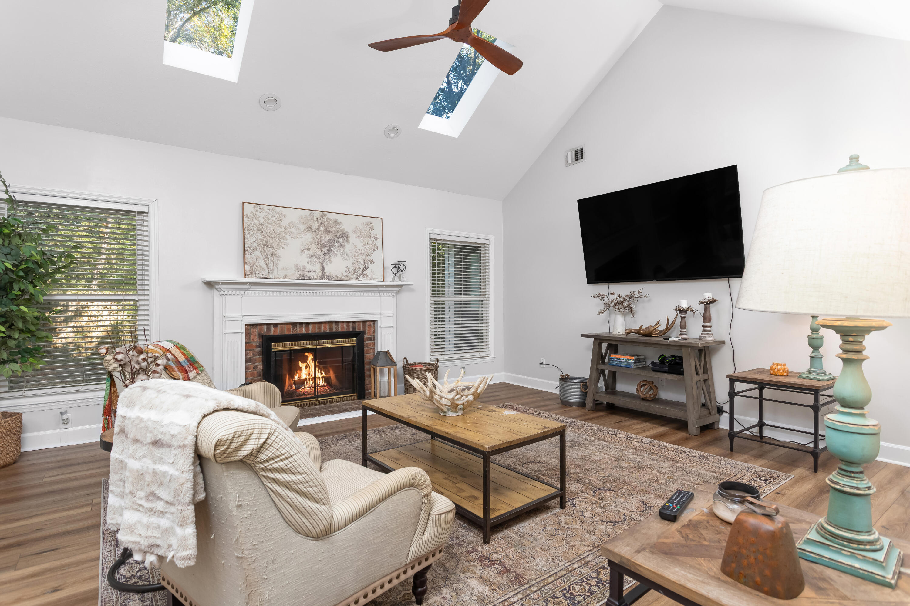 1159 Shilling Place Mount Pleasant, SC 29464 - Photo 12 of 27 1159ShillingPlace_MaxPhotography-13