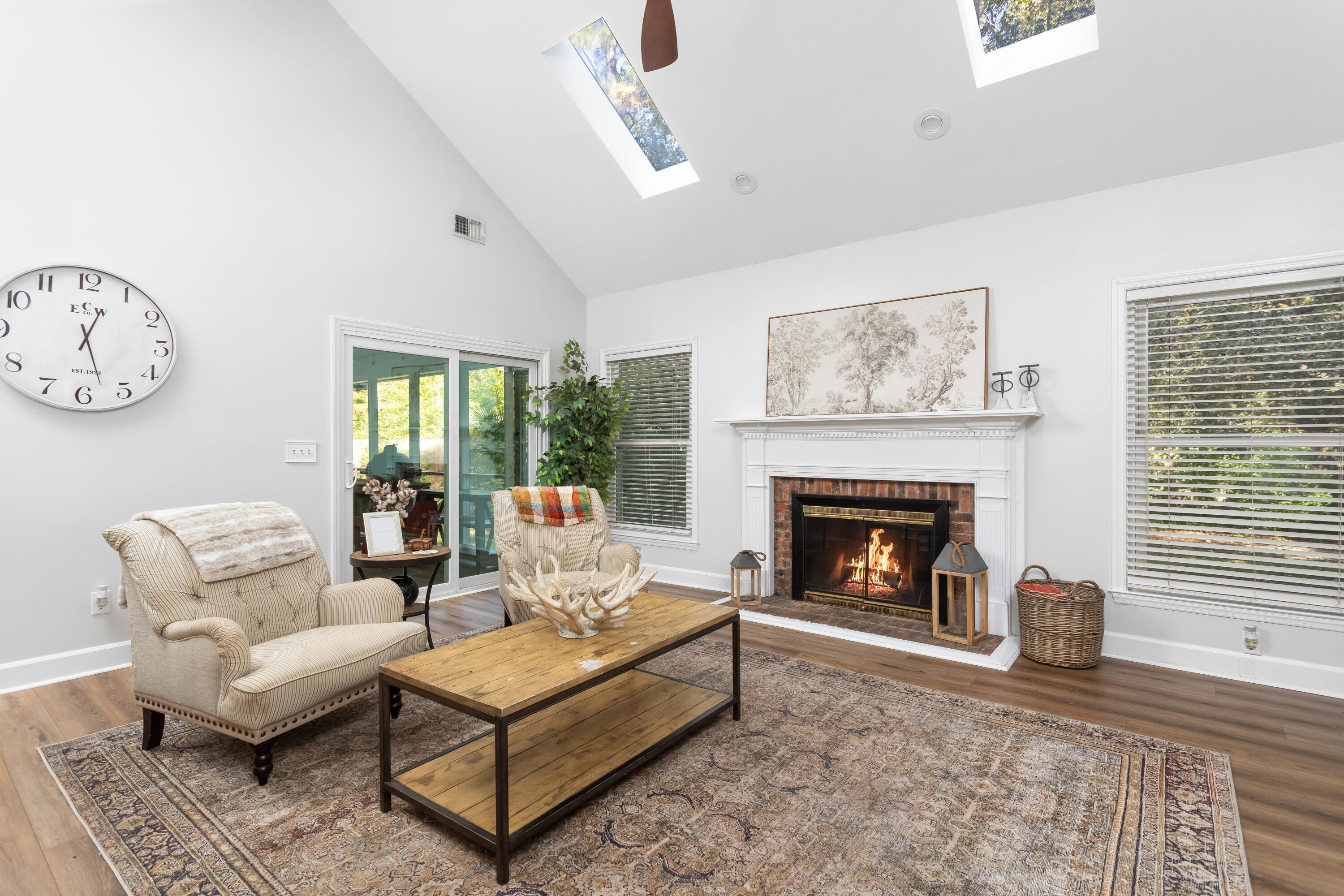 1159 Shilling Place Mount Pleasant, SC 29464 - Photo 14 of 27 1159ShillingPlace_MaxPhotography-15