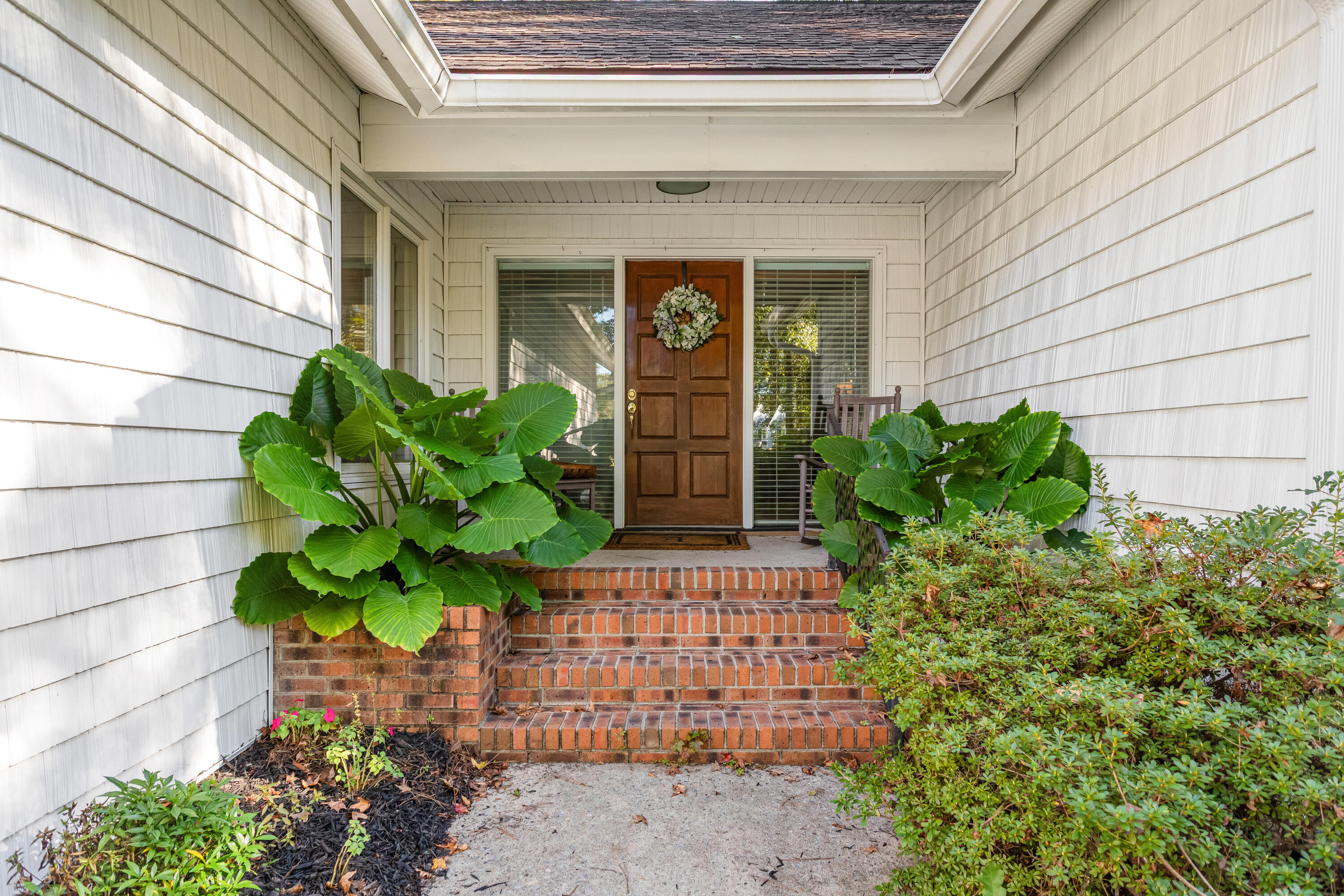 1159 Shilling Place Mount Pleasant, SC 29464 - Photo 4 of 27 1159ShillingPlace_MaxPhotography-5