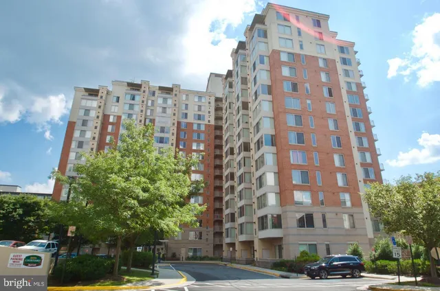 a view of a tall building