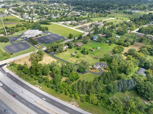 $499,900 | 7879 Newburg Road, Rockford, IL 61108