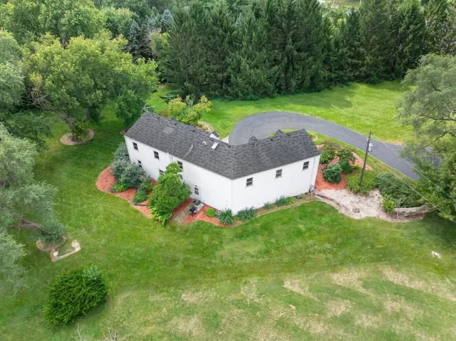 $499,900 | 7879 Newburg Road, Rockford, IL 61108