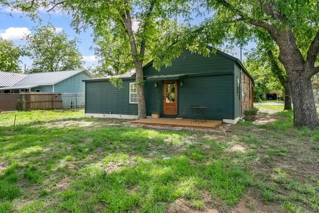 $375,000 | 117 Robin Avenue, Mason, TX 76856