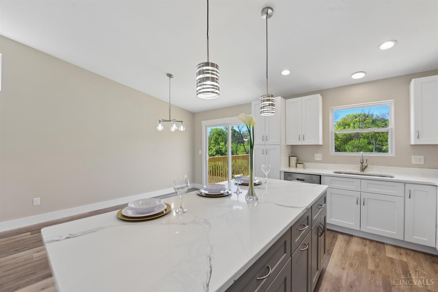 1115 Compton Road Cincinnati, OH 45231 - Photo 14 of 47